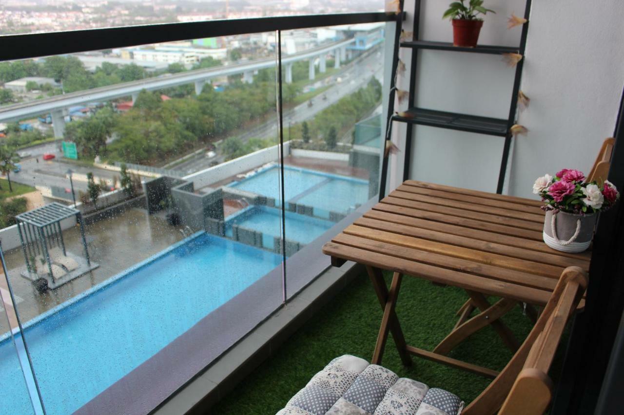 Mlh Deluxe Studio Suites @ Landmark Residence Cheras Bagian luar foto