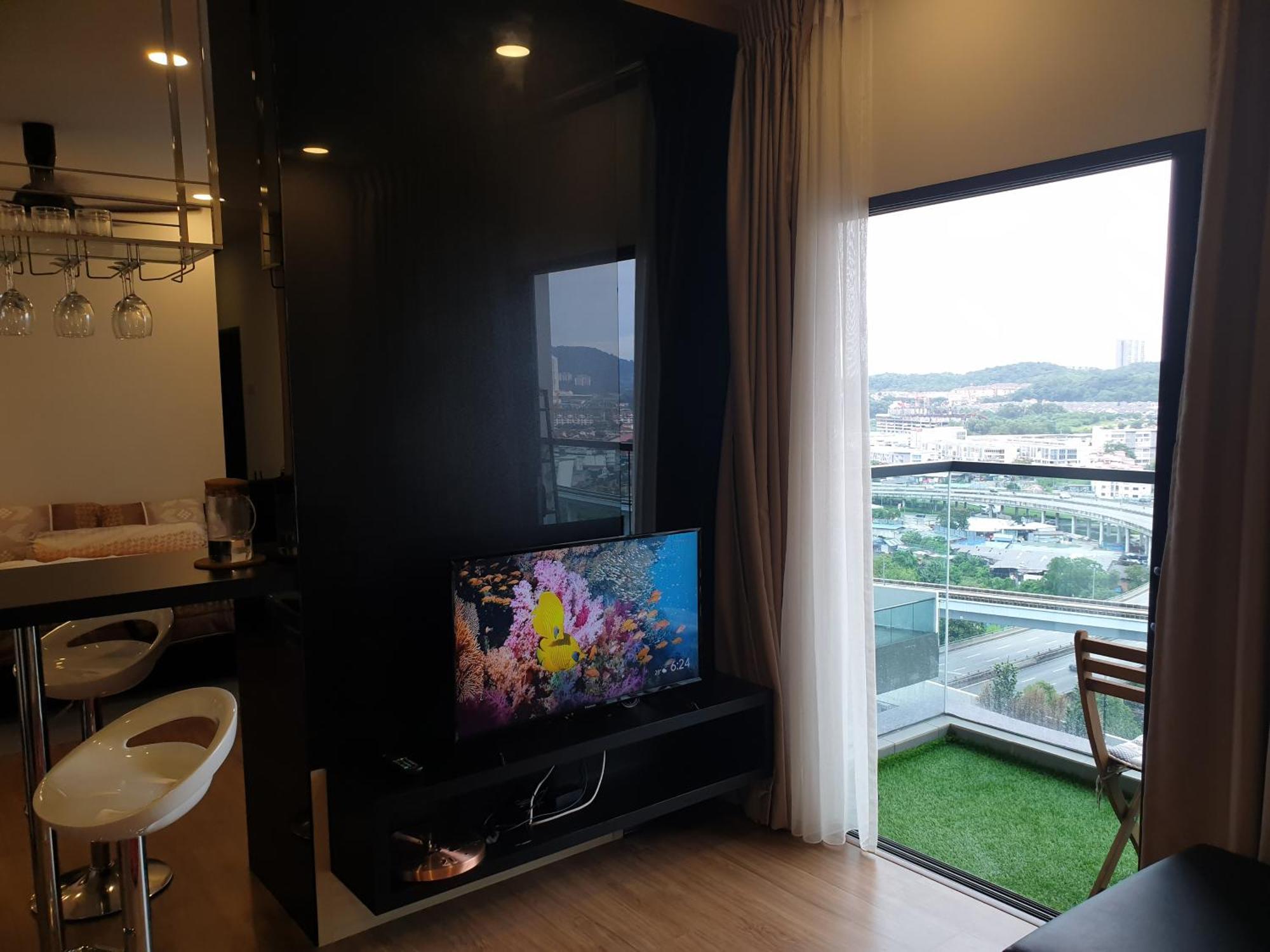 Mlh Deluxe Studio Suites @ Landmark Residence Cheras Bagian luar foto