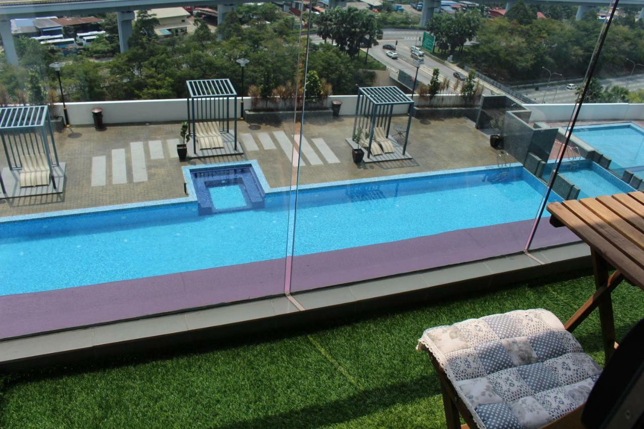 Mlh Deluxe Studio Suites @ Landmark Residence Cheras Bagian luar foto