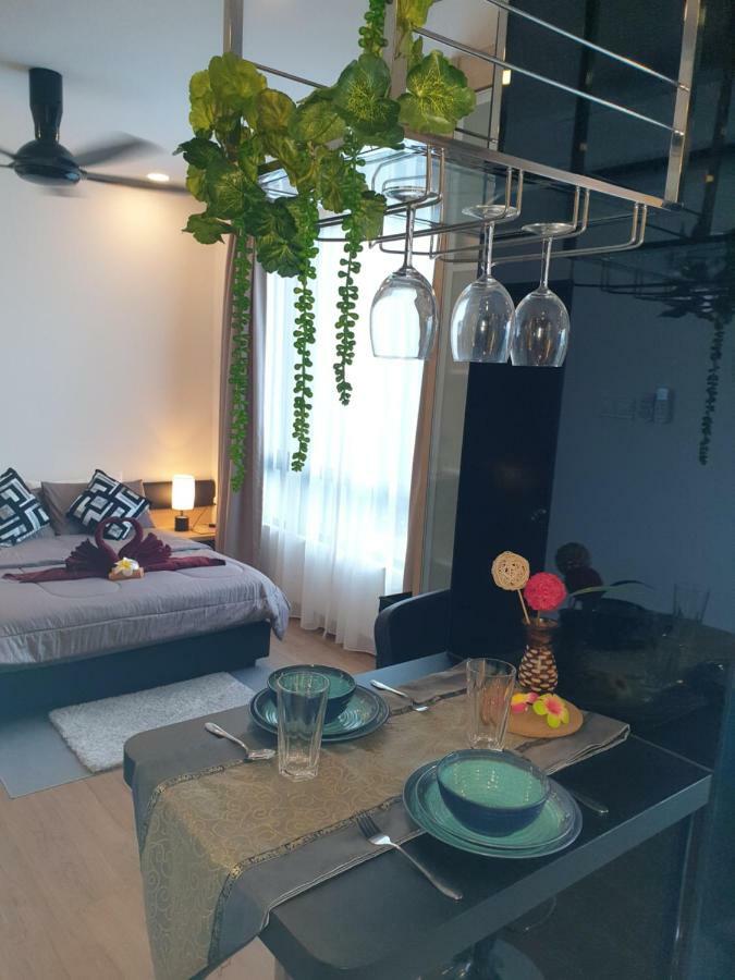 Mlh Deluxe Studio Suites @ Landmark Residence Cheras Bagian luar foto