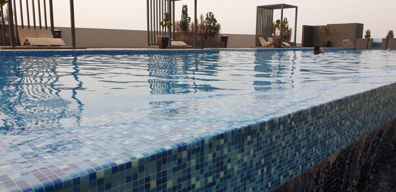 Mlh Deluxe Studio Suites @ Landmark Residence Cheras Bagian luar foto